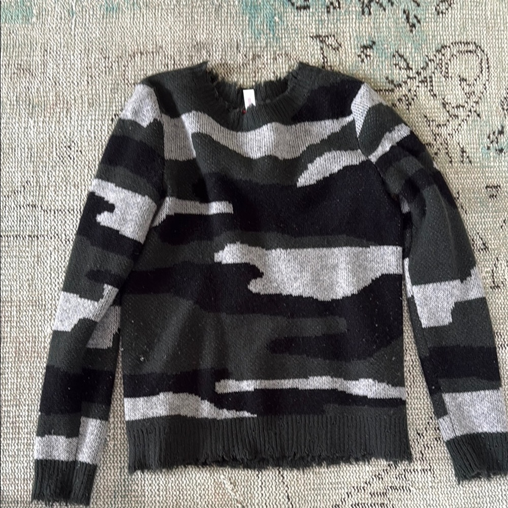 Aqua Black and Gray Sweater 100% cashmere